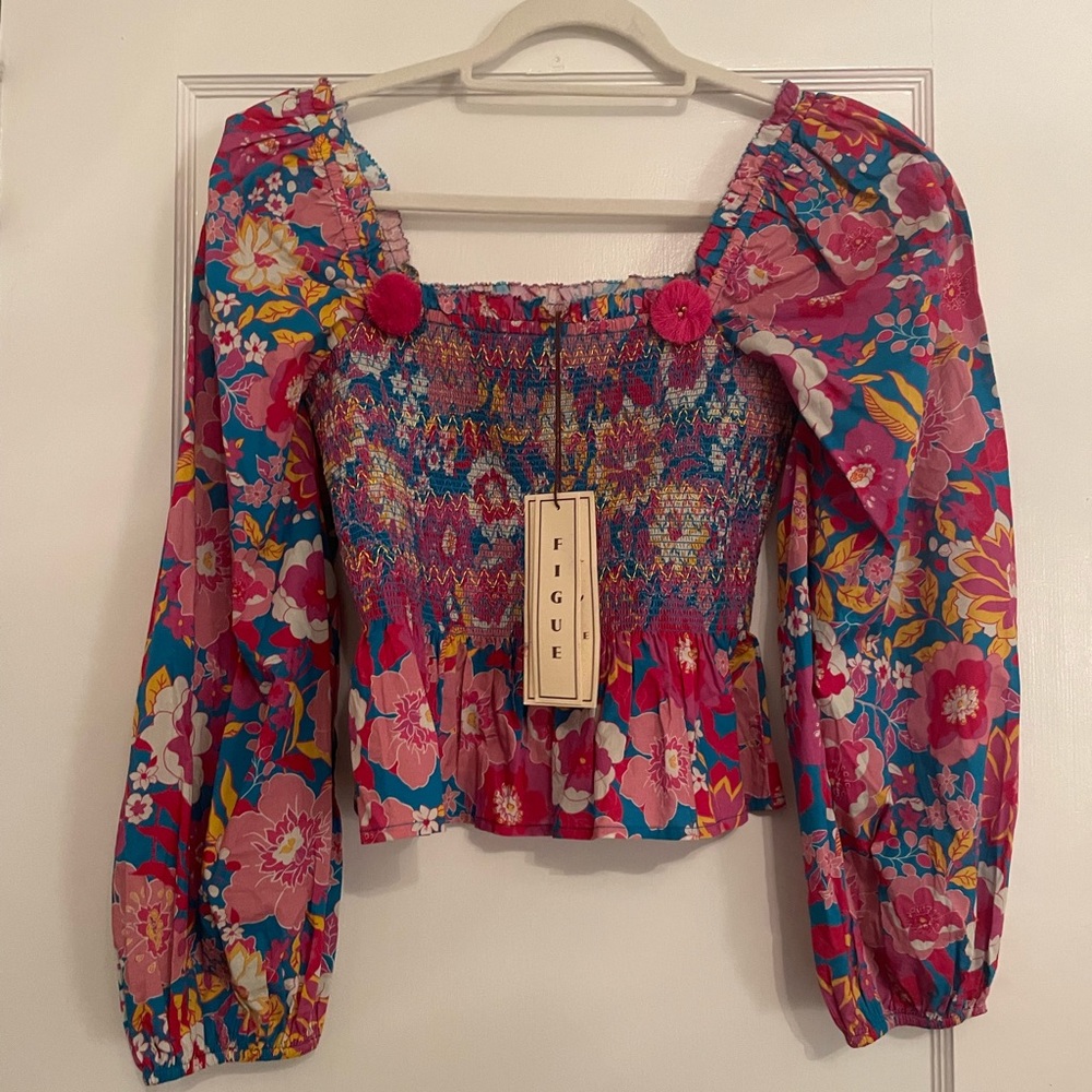 Floral top (new with tags on)